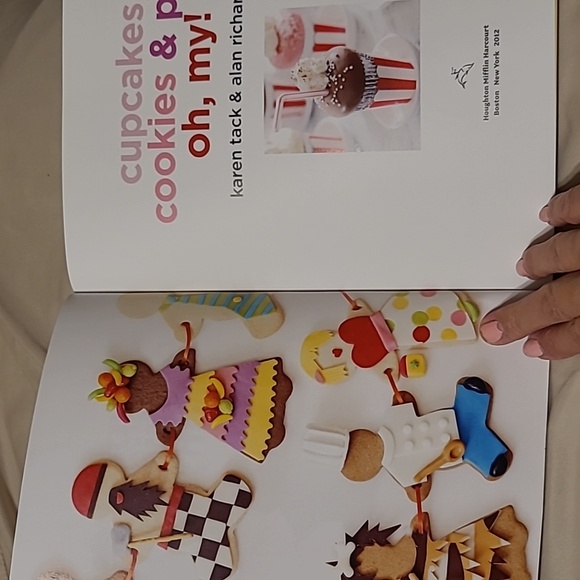 Cupcake cookbook - Picture 3 of 8